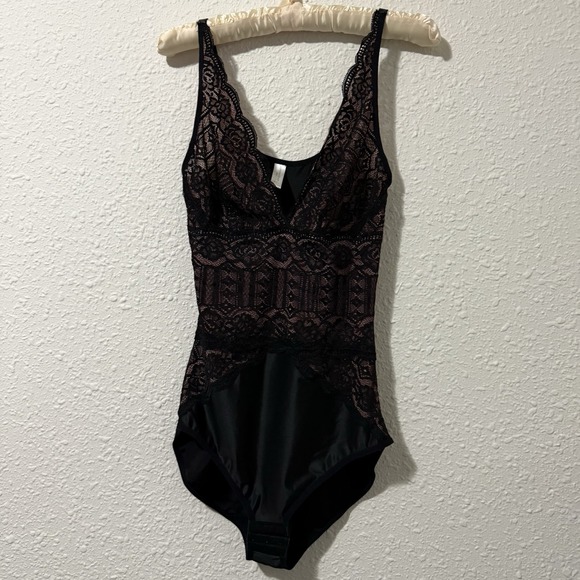 Adrienne Vittadini Other - Adrienne Vittadini Womens Black body Shaper Lace L bodysuit Sleek Slimming Sheer